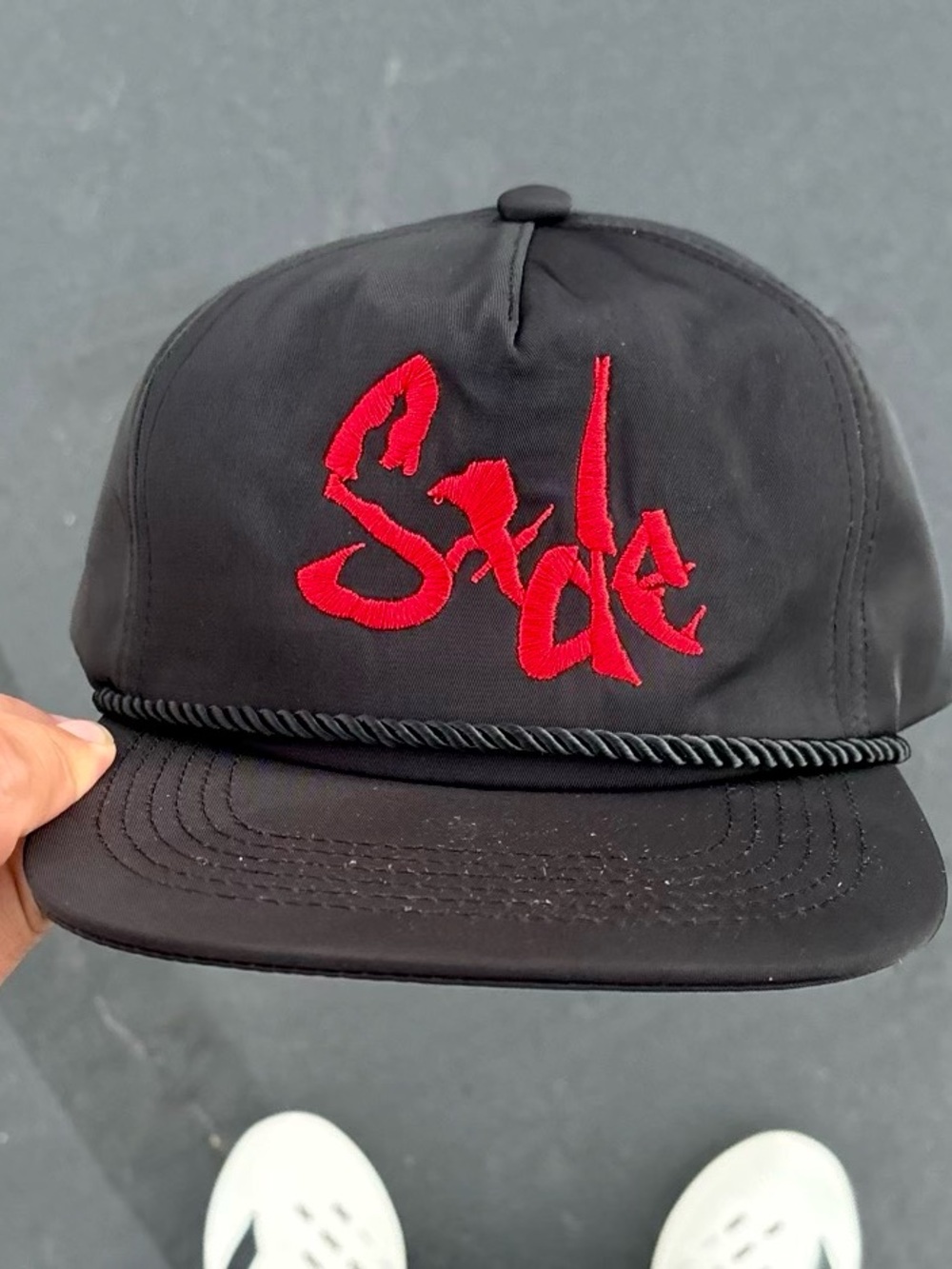 Sade Black Rope-Trim hat